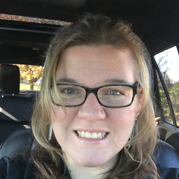 Meet your Posher, Christina - Picture 1 of 1